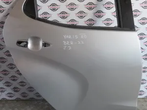 TOYOTA YARIS L.20, ZADNJA DESNA VRATA