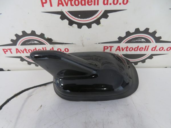 VW TOUAREG L.10, ANTENA
