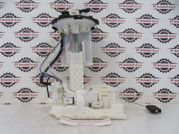 TOYOTA YARIS 1.5 HYBRID L.20, ČRPALKA GORIVA V REZERVOARJU