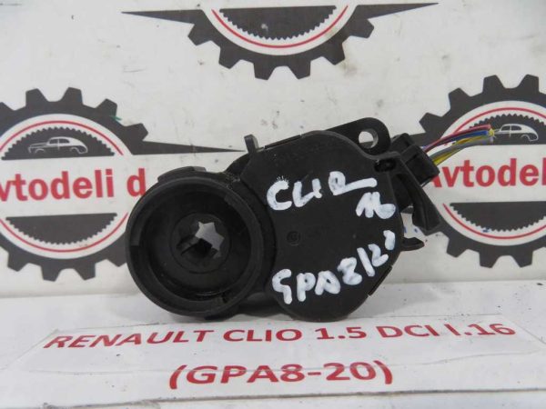 RENAULT CLIO L.16, MOTORČEK LOPUTE NA PEČKI