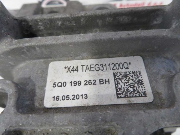 VW GOLF 7 1.6 TDI L.15, NOSILEC MOTORJA - Image 4