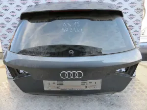 AUDI A3 L.19, POKROV PRTLJAGE