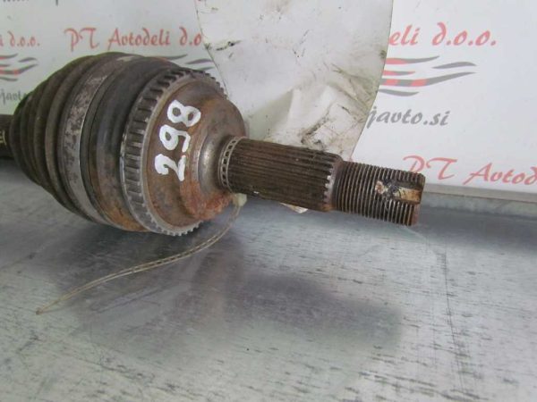 TOYOTA YARIS D4D L.05, POLOSOVINA, PREDNJA LEVA - Image 2