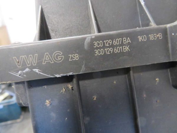 VW GOLF 5 1.9 TDI L.07, FILTER ZRAKA - Image 3