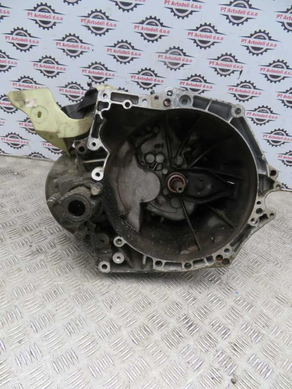 PEUGEOT 2008 1.6 HDI L.14, MENJALNIK (5 PRESTAV)