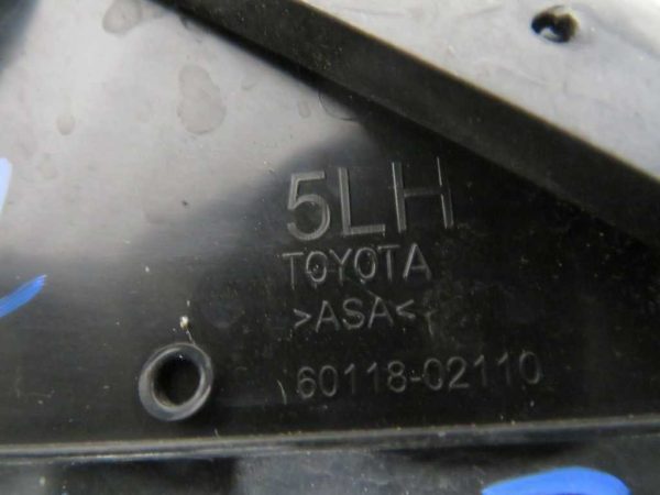 TOYOTA AURIS L.14, PVC TRIKOTNIK BLATNIKA, LEVI - Image 2