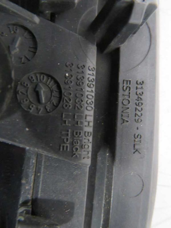 VOLVO V40 L.15, PVC TRIKOTNIK BLATNIKA, LEVI - Image 2