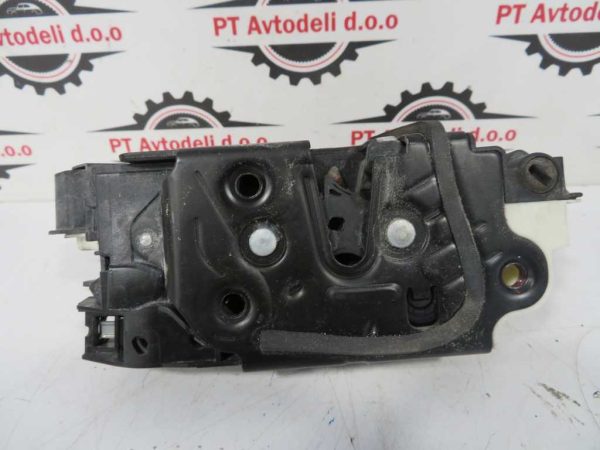VW POLO L.10, KLJUČAVNICA VRAT, PREDNJA DESNA - Image 2