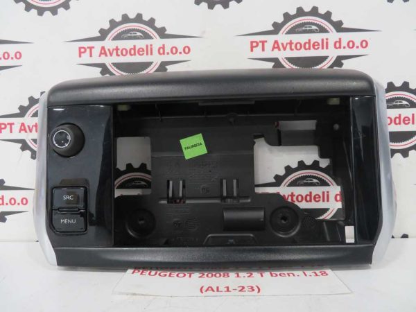 PEUGEOT 2008 L.18, PVC OKOLI RADIO EKRANA