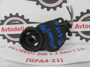 PEUGEOT 208 L.16, MOTORČEK LOPUTE NA PEČKI