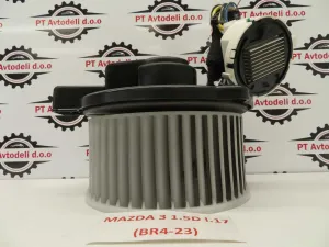 MAZDA 3 L.17, MOTORČEK PEČKE
