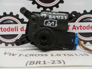 VW T-CROSS L.19, MOTORČEK LOPUTE NA PEČKI