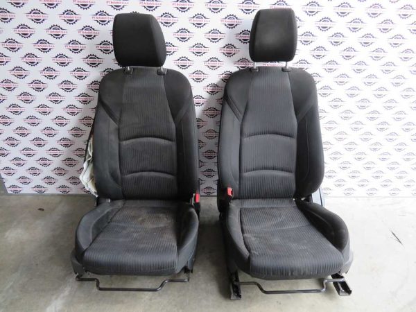 MAZDA 3 L.17, NOTRANJOST KOMPLET