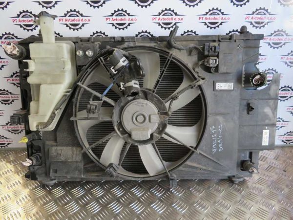 TOYOTA YARIS 1.5 HYBRID L.17, HLADILNIK VODE, KLIME, VENTILATOR