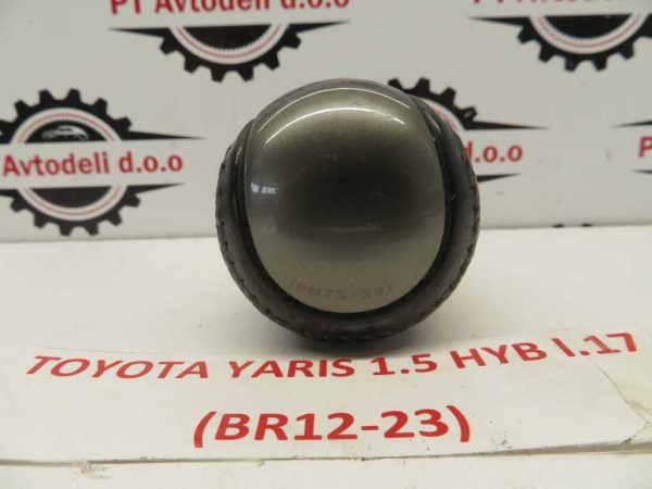 TOYOTA YARIS L.17, BUNKA PRESTAVNE ROČKE- AVTOMATIK
