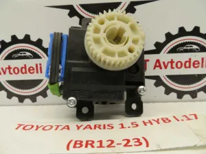 TOYOTA YARIS L.17, MOTORČEK LOPUTE NA PEČKI