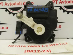 TOYOTA YARIS L.17, MOTORČEK LOPUTE NA PEČKI