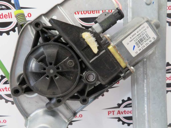 PEUGEOT 208 L.13, MEHANIZEM ZA DVIG STEKLA, DESNI - Image 2