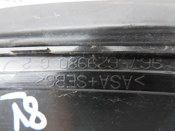 PEUGEOT 208 L.18, PVC TRIKOTNIK BLATNIKA, LEVI - Image 2