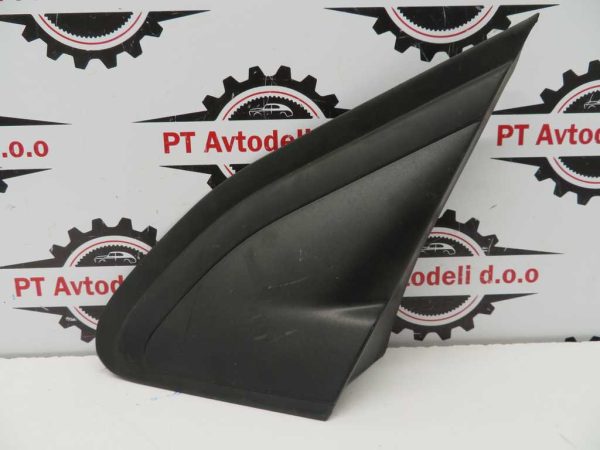 PEUGEOT 2008 L.14, PVC TRIKOTNIK BLATNIKA, LEVI