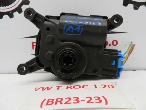 VW T-ROC L.20, MOTORČEK LOPUTE NA PEČKI