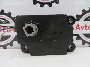 PEUGEOT 208 L.18, MOTORČEK LOPUTE NA PEČKI