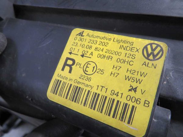 VW TOURAN L.08, PREDNJA DESNA LUČ - Image 2