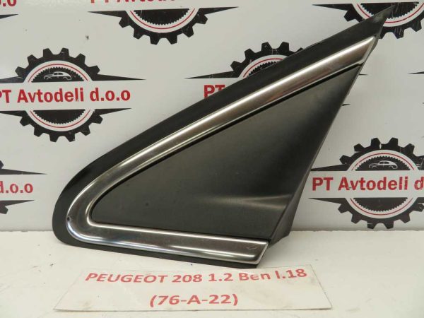 PEUGEOT 208 L.18, PVC TRIKOTNIK BLATNIKA, LEVI