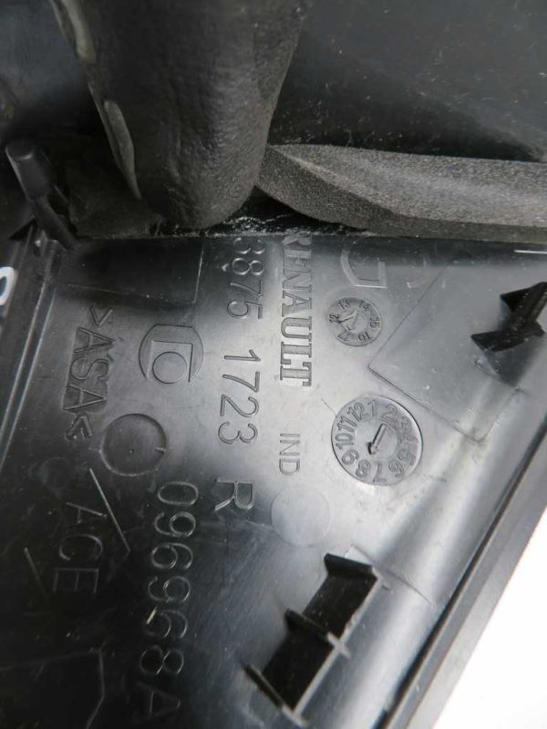 RENAULT CLIO L.15, PVC TRIKOTNIK BLATNIKA, LEVI - Image 2