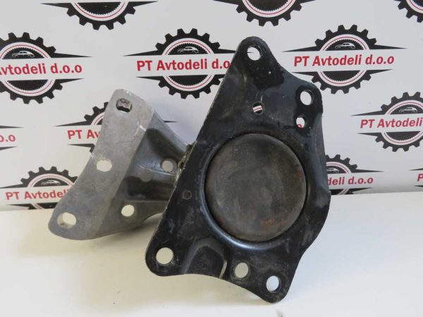 VW POLO L.09, NOSILEC MOTORJA