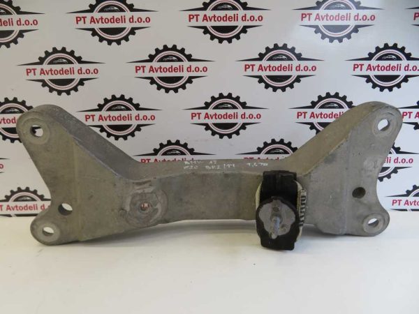 BMW 1 F20 1.6 TD L.12, NOSILEC MOTORJA