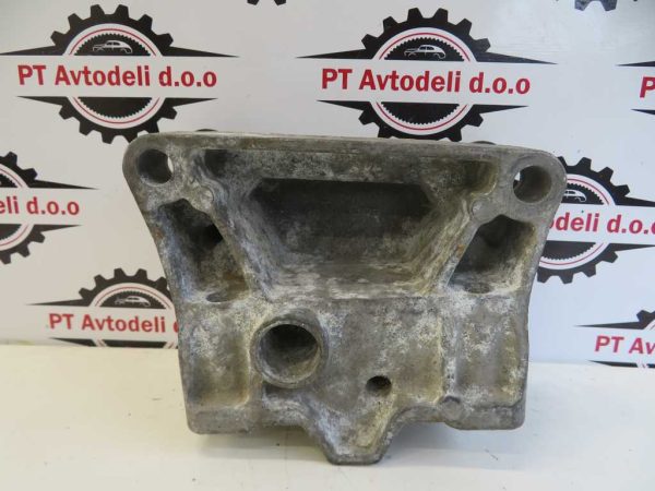 VW GOLF 5 L.07, NOSILEC MOTORJA - Image 2