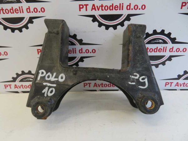 VW POLO L.10, NOSILEC MOTORJA