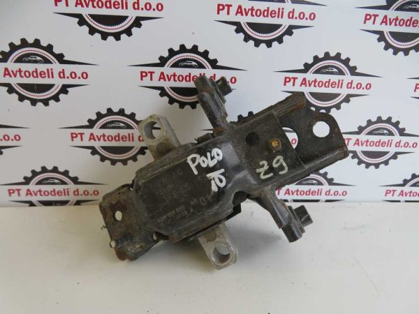 VW POLO L.10, NOSILEC MOTORJA
