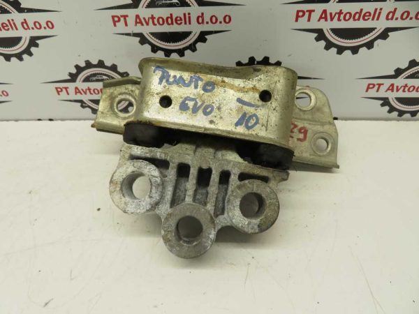 FIAT PUNTO EVO L.10, NOSILEC MOTORJA