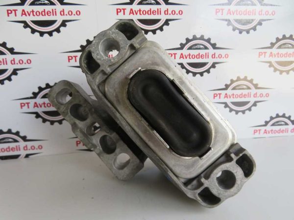 VW GOLF 7 SW L.15, NOSILEC MOTORJA - Image 2