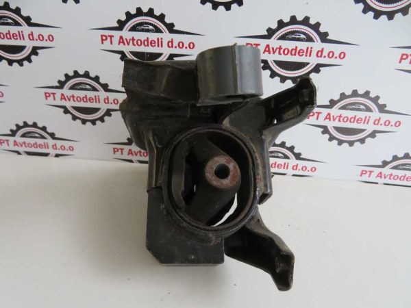TOYOTA AURIS L.08, NOSILEC MOTORJA