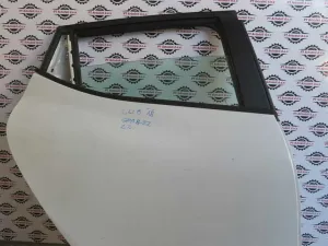 RENAULT CLIO L.18, ZADNJA DESNA VRATA
