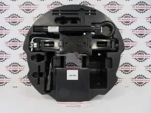 RENAULT CLIO L.13, ORODJE REZERVE