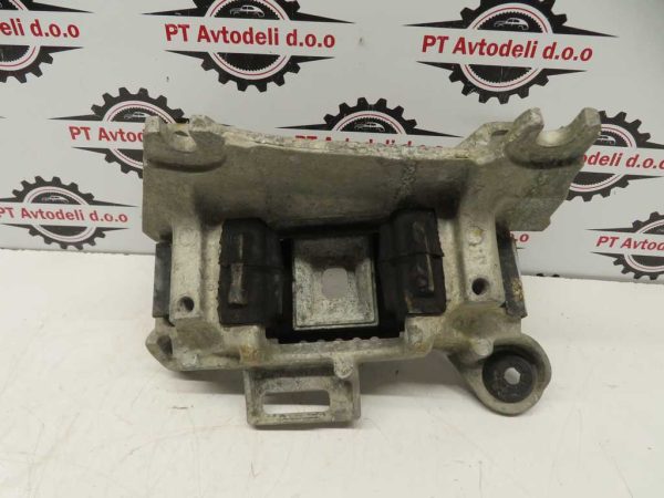 RENAULT SCENIC L.10, NOSILEC MOTORJA