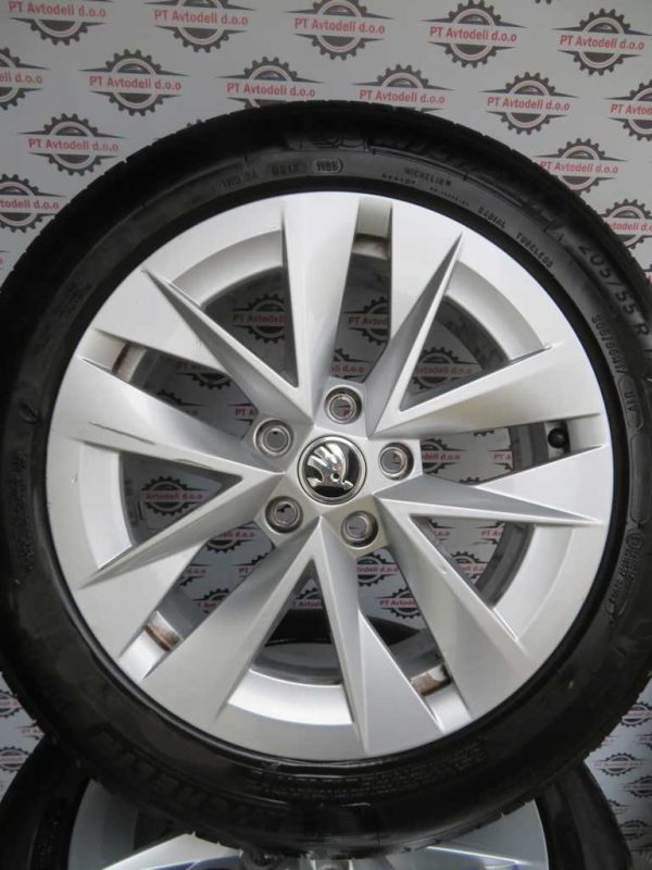 ŠKODA OCTAVIA L.23, ALU PLATIŠČA Z LETNIMI GUMAMI - Image 2