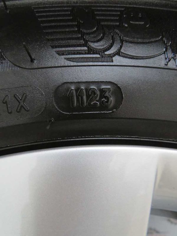 ŠKODA OCTAVIA L.23, ALU PLATIŠČA Z LETNIMI GUMAMI - Image 6