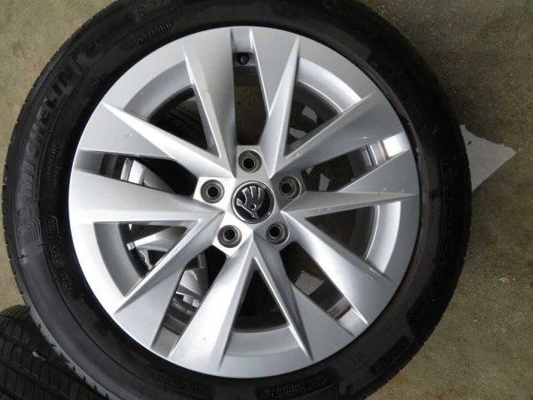 ŠKODA OCTAVIA L.23, ALU PLATIŠČA Z LETNIMI GUMAMI - Image 8