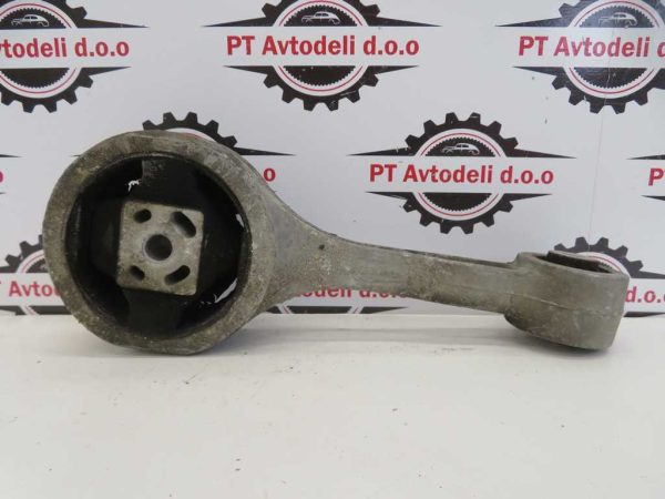 SEAT IBIZA L.10, NOSILEC MOTORJA