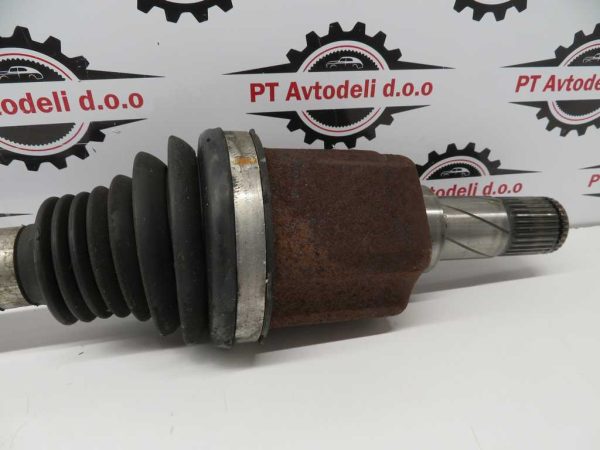 VOLVO V40 2.0 D L.18, POLOSOVINA, PREDNJA LEVA - Image 3