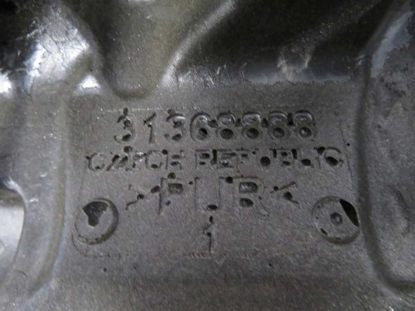 VOLVO V40 2.0 D L.16, PVC POKROV MOTORJA - Image 2