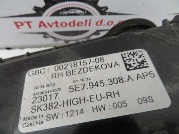 ŠKODA OCTAVIA SW L.23, ZADNJA DESNA LUČ-V HAVBI - Image 2