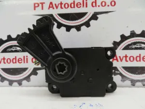 PEUGEOT 2008 L.18, MOTORČEK LOPUTE PEČKE