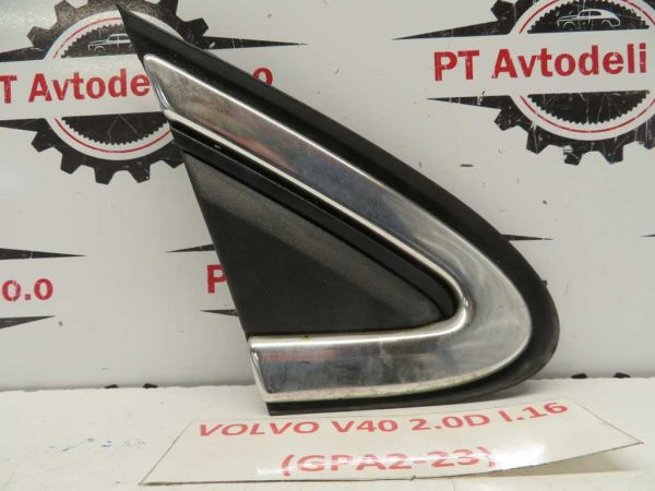 VOLVO V40 L.16, PVC TRIKOTNIK BLATNIKA, PREDNJI DESNI