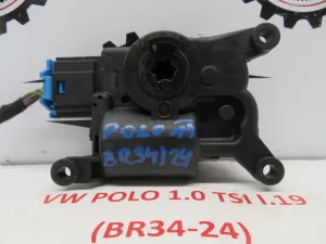 VW POLO L.19, MOTORČEK LOPUTE PEČKE